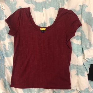 Aéropostale Prince and Fox Maroon cropped shirt